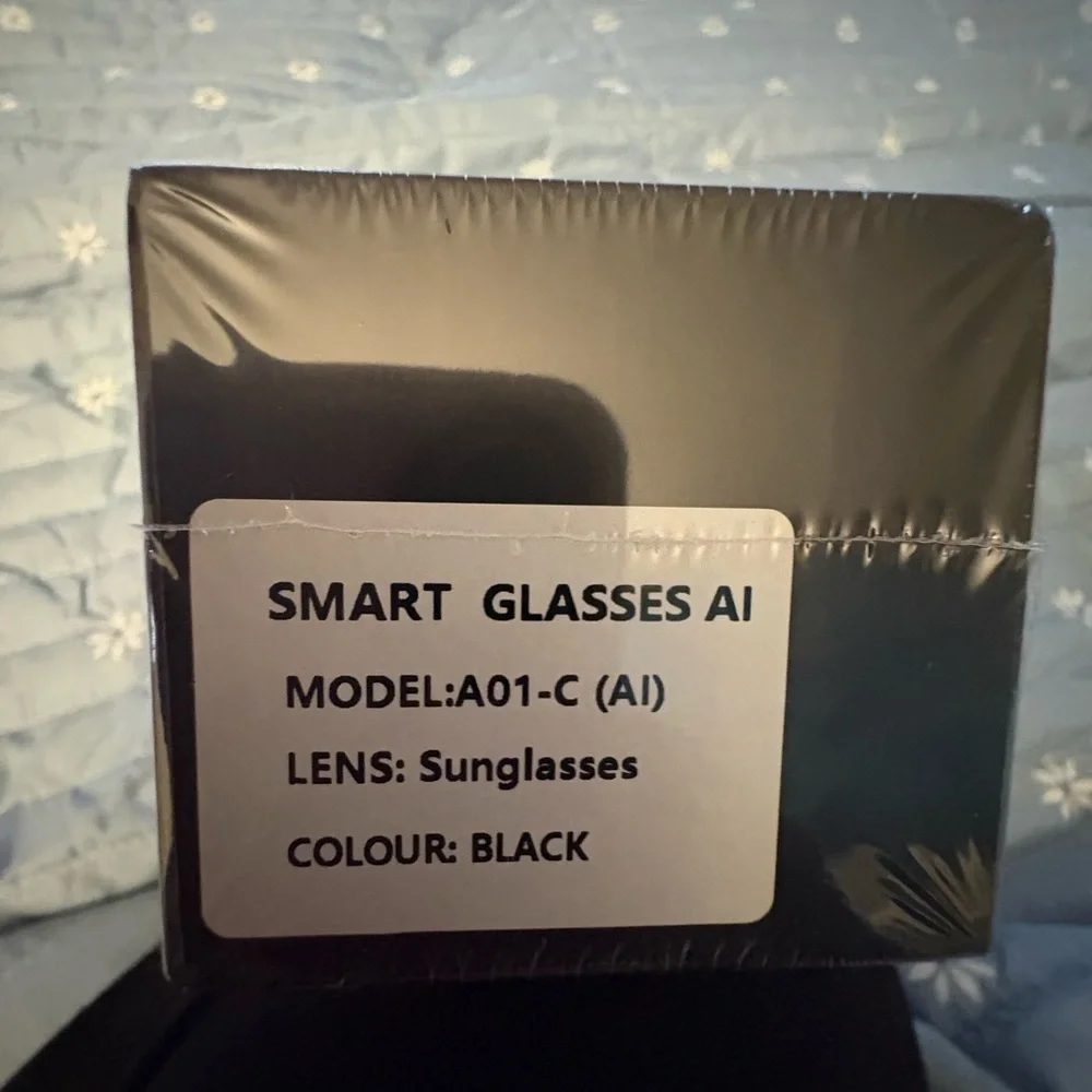 NIB- Handsfree Phone  DMES AI SMART SUNGLASSES Black frames, UV lens